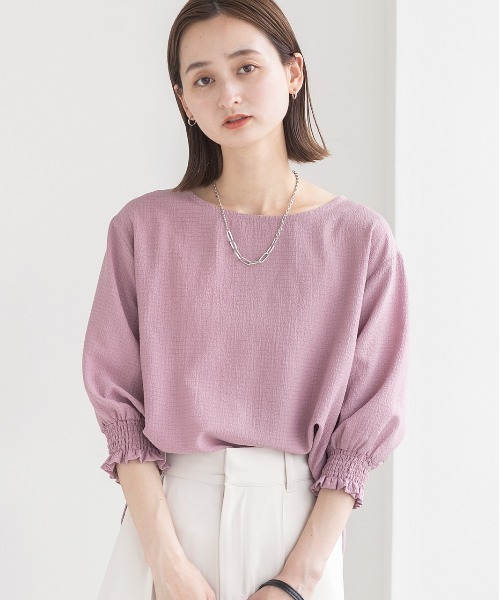 ad thie(アドティエ)の「5分袖・リップル素材 シャーリングスリーブブラウス(シャツ/ブラウス・レディース・ブラック/ブラウン/オフホワイト/ライトグリーン/スモークピンク・MEDIUM/LARGE)」の17枚目の写真