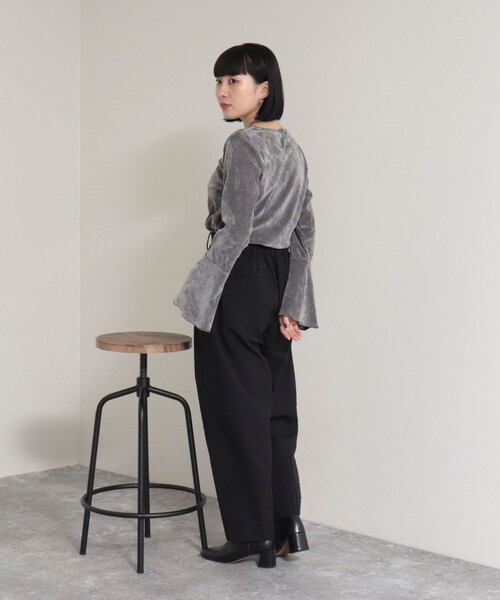 fredy emue（フレディエミュ）の「ベロア袖フレアープルオーバー（Tシャツ/カットソー・レディース・オフホワイト/グレー/ブラック・38）」の19枚目の写真