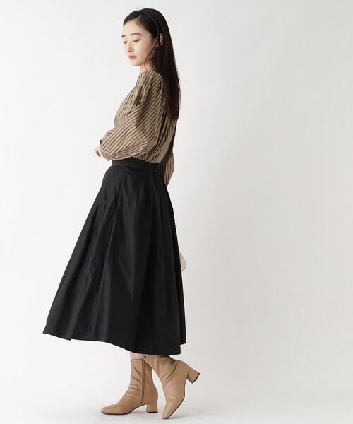 OPAQUE.CLIP（オペークドットクリップ）の「◆メモリータフタ タックフレアスカート【洗濯機洗い可】（スカート・レディース・ブラウン系その他/ピンク系/ブラック・38/42/36/40）」の5枚目の写真