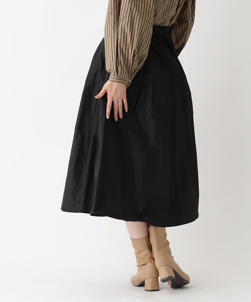 OPAQUE.CLIP（オペークドットクリップ）の「◆メモリータフタ タックフレアスカート【洗濯機洗い可】（スカート・レディース・ブラウン系その他/ピンク系/ブラック・38/42/36/40）」の7枚目の写真