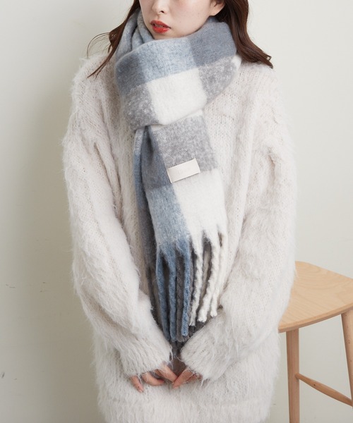 Chico(チコ)の「ブロックチェックストール(マフラー・レディース・チャコールグレー/ブルー/アイボリー・FREE)」の10枚目の写真