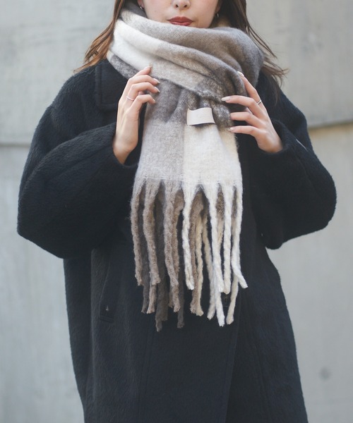 Chico(チコ)の「ブロックチェックストール(マフラー・レディース・チャコールグレー/ブルー/アイボリー・FREE)」の21枚目の写真