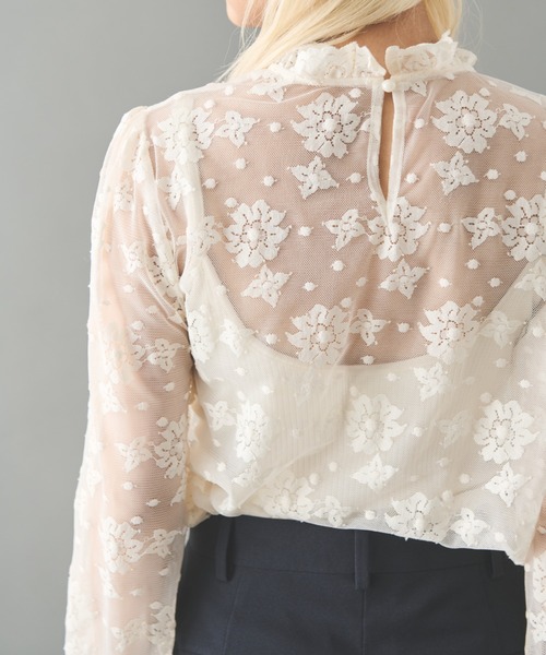 MERLOT(メルロー)の「レースハイネックブラウス(シャツ/ブラウス・レディース・ナチュラル/ホワイト・FREE)」の9枚目の写真