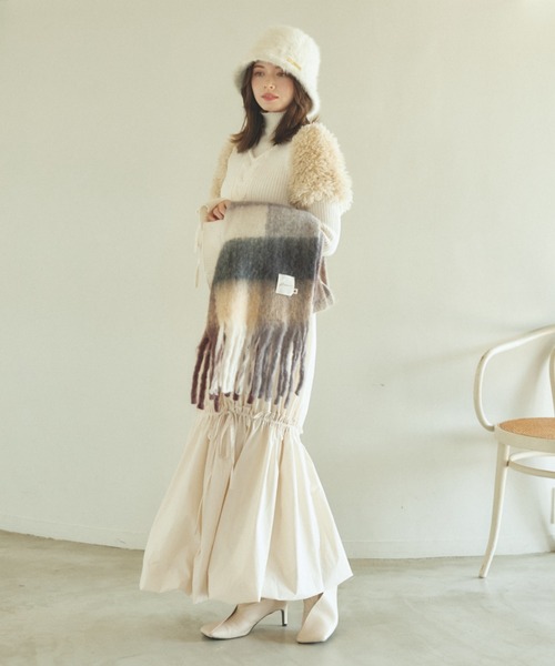 pomiii（ポミー）の「チェックマフラー（マフラー・レディース・ブラウン/グレー・FREE）」の10枚目の写真