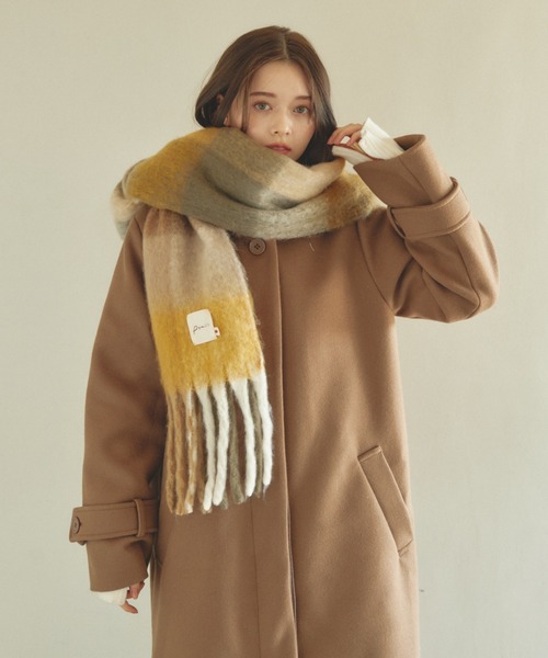 pomiii（ポミー）の「チェックマフラー（マフラー・レディース・ブラウン/グレー・FREE）」の4枚目の写真