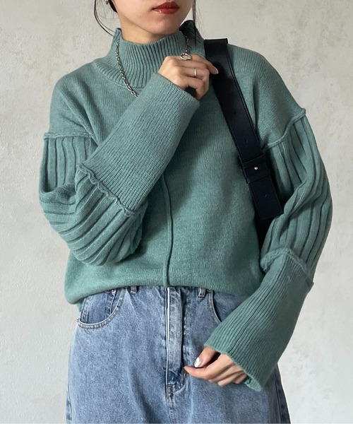 Thevon(ゼボン)の「袖リブ切替ハイネックニット(ニット/セーター・レディース・ブラック/グリーン/オフホワイト/レッド・FREE)」の3枚目の写真