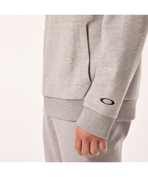 OAKLEY(オークリー)の「オークリー ENHANCE FUNDAMENTAL FLEECE HOODY 1.0 フリース/パーカー・フーディー/TRAINING スポーツ・トレーニング/OAKLEY(パーカー・メンズ・ブラック/ブラウン/ネイビー/ライトブルー/ピンク・L/M/S/XL/XS)」の18枚目の写真