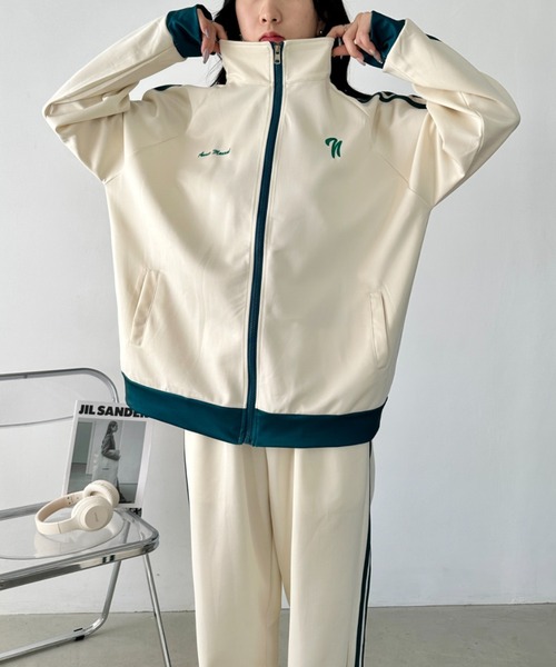 CLEA(クレア)の「【2点SET】トラックジャケットセットアップ(セットアップ・レディース・アイボリー・FREE)」の3枚目の写真
