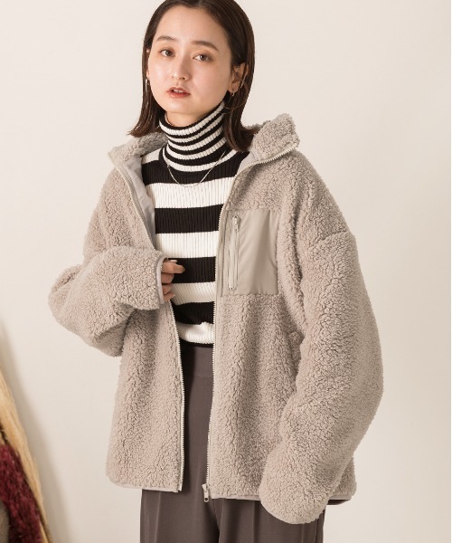ad thie(アドティエ)の「ゆったりシルエット ポケット付 ボアショートジャケット(ブルゾン・レディース・モカ/オフホワイト/カーキ/ブラック/ナチュラル・FREE)」の9枚目の写真