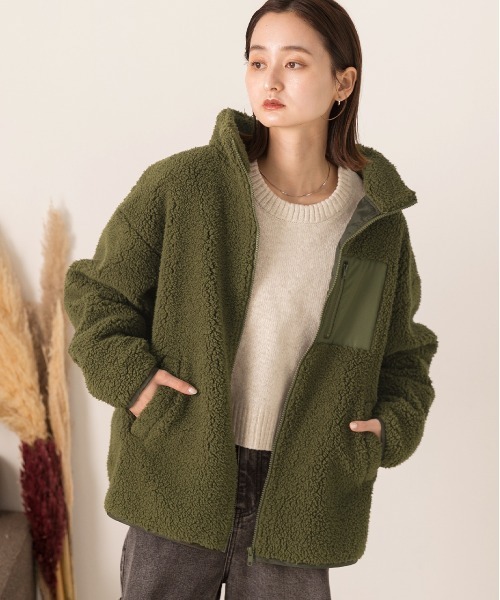 ad thie(アドティエ)の「ゆったりシルエット ポケット付 ボアショートジャケット(ブルゾン・レディース・モカ/オフホワイト/カーキ/ブラック/ナチュラル・FREE)」の16枚目の写真