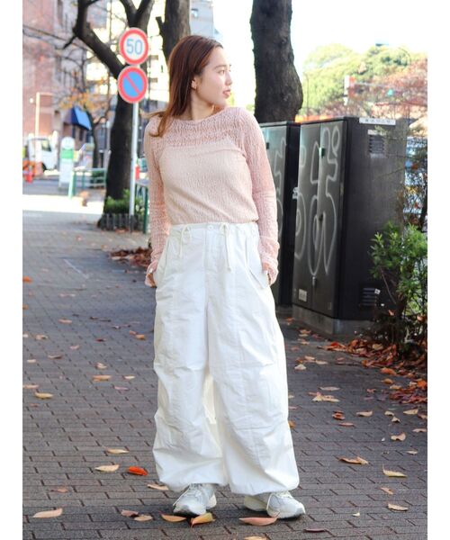 Ungrid（アングリッド）の「バックオープンレースロングスリーブTee（Tシャツ/カットソー・レディース・オフホワイト/ピンク/ブラック・FREE）」の21枚目の写真