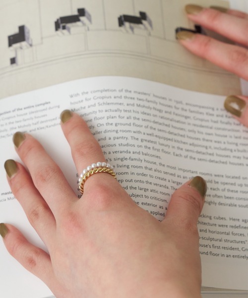 BIRTHDAY BAR（バースデイバー）の「Mini Ball Cross Ring（リング・レディース・ホワイト・フリー）」の2枚目の写真