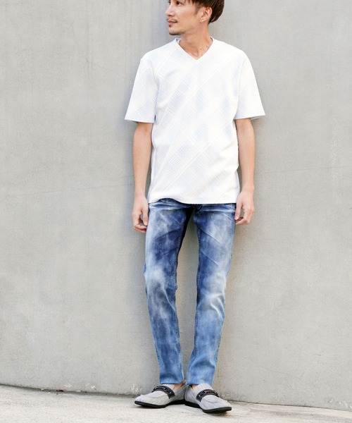 HIDEAWAYS NICOLE（ハイダウェイニコル）の「ブリスターチェックジャガードＶネック半袖Ｔシャツ（Tシャツ/カットソー・メンズ・ホワイト×ブルー/ホワイト×ブラック/ブラック×ホワイト/ホワイト×ピンク/ホワイト×ライトグレー・MEDIUM/LARGE/X-LARGE）」の17枚目の写真