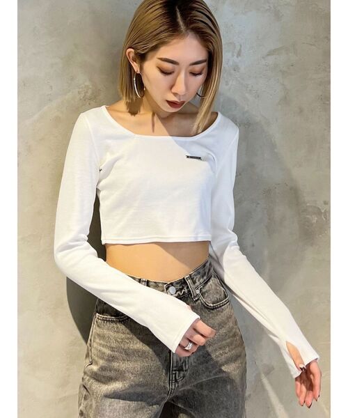 EMODA（エモダ）の「プレートクロップトップ（Tシャツ/カットソー・レディース・ホワイト/ブラック/グレー/その他・FREE）」の5枚目の写真
