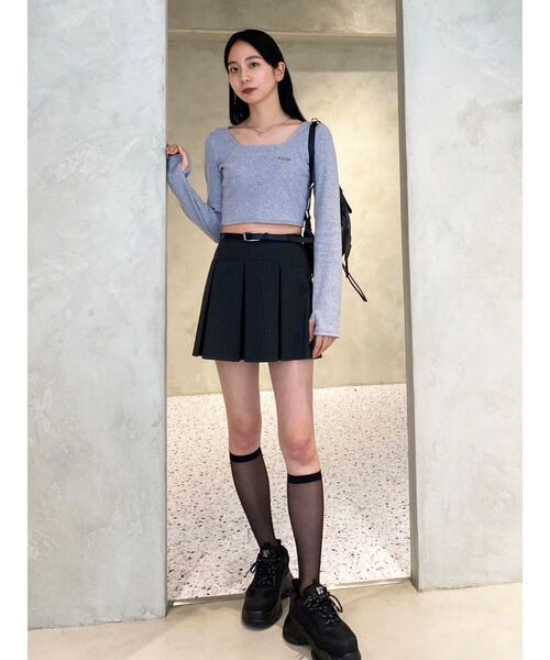 EMODA（エモダ）の「プレートクロップトップ（Tシャツ/カットソー・レディース・ホワイト/ブラック/グレー/その他・FREE）」の15枚目の写真