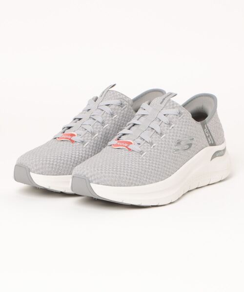 SKECHERS(スケッチャーズ)の「《SKECHERS》ARCH FIT 2.0 - Look Ahead(スリッポン・メンズ・グレー/ブラック/グレー系その他・25.0cm/25.5cm/26.0cm/26.5cm/27.0cm/27.5cm/28.0cm)」の2枚目の写真