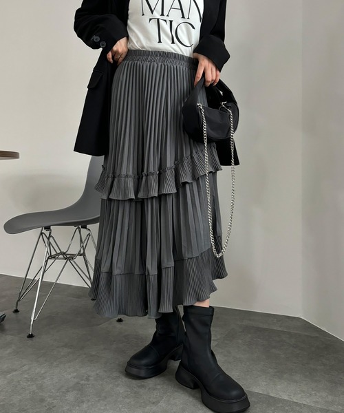 ISOOK(アイスー)の「【ISOOK / アイスー】アシンメトリープリーツフレアスカート / アシメスカート ティアードスカート プリーツスカート 変形 オケージョン きれいめ ミモレ丈 ZOZOTOWN限定(スカート・レディース・アイボリー/グレー/ブラック・FREE)」の7枚目の写真