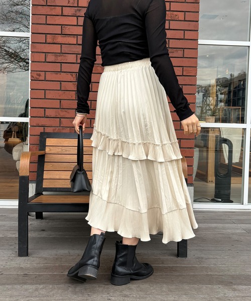 ISOOK(アイスー)の「【ISOOK / アイスー】アシンメトリープリーツフレアスカート / アシメスカート ティアードスカート プリーツスカート 変形 オケージョン きれいめ ミモレ丈 ZOZOTOWN限定(スカート・レディース・アイボリー/グレー/ブラック・FREE)」の12枚目の写真