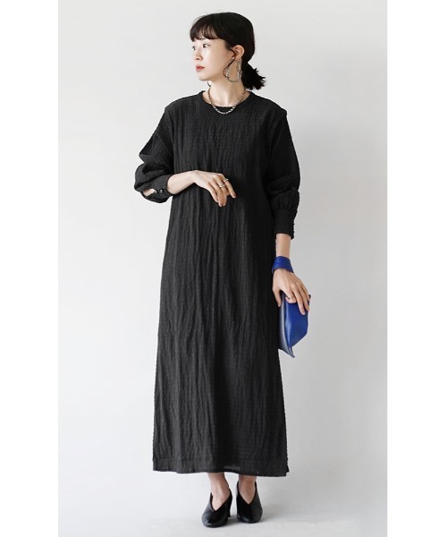 e-zakkamania stores(イーザッカマニアストアーズ)の「シャーリング ワンピース(ワンピース・レディース・ライトベージュ/ブラック・M)」の3枚目の写真