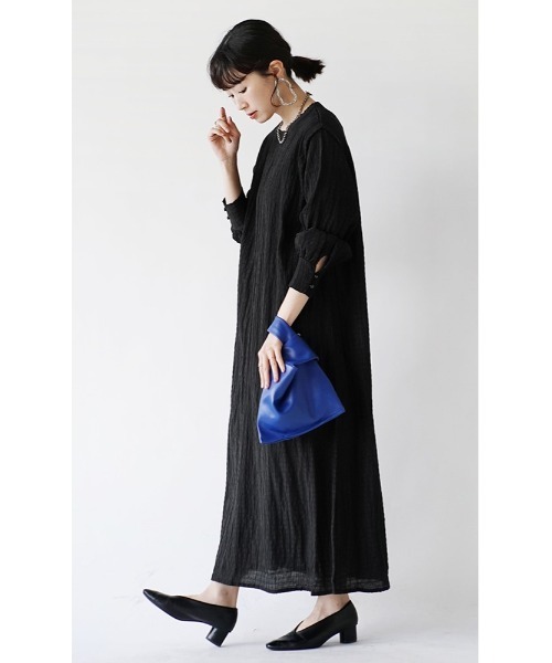 e-zakkamania stores(イーザッカマニアストアーズ)の「シャーリング ワンピース(ワンピース・レディース・ライトベージュ/ブラック・M)」の4枚目の写真