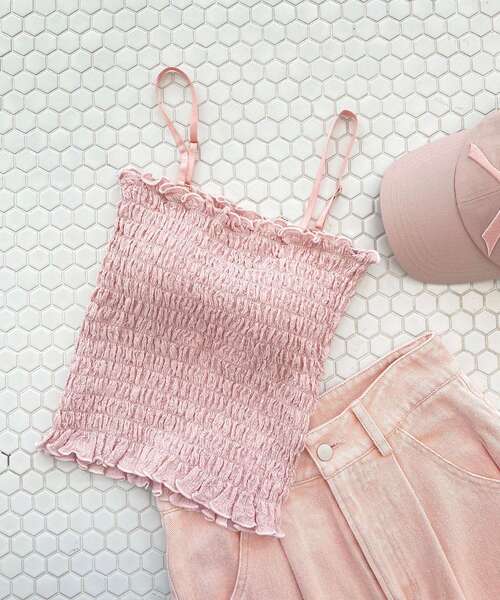 MAJESTIC LEGON(マジェスティックレゴン)の「カップ付き2wayシャーリングキャミ(キャミソール・レディース・ブラック系その他/ピンク/ブラック/アイボリー・MEDIUM)」の4枚目の写真