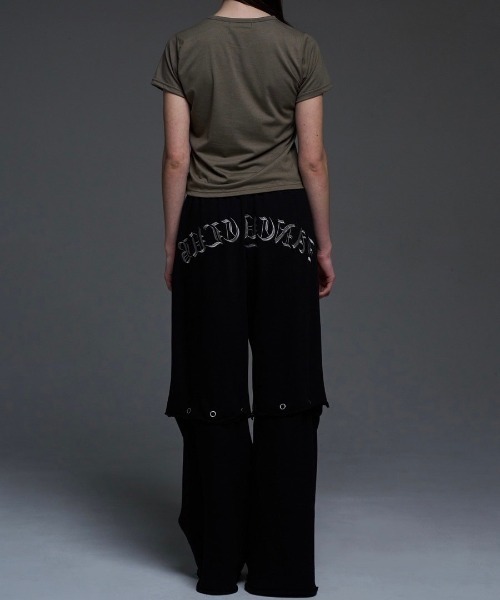 FANCY CLUB（ファンシークラブ）の「韓国ブランド NASTY FANCY CLUB ナスティーファンシークラブ 2 WAY PUNCH LETTERING SWEATPANTS ロゴスウェットパンツ オーバーサイズ ワイドパンツ ハーフパンツ 長ズボン 韓国ファッション（スウェットパンツ・レディース・グレー/ブラック・M）」の3枚目の写真