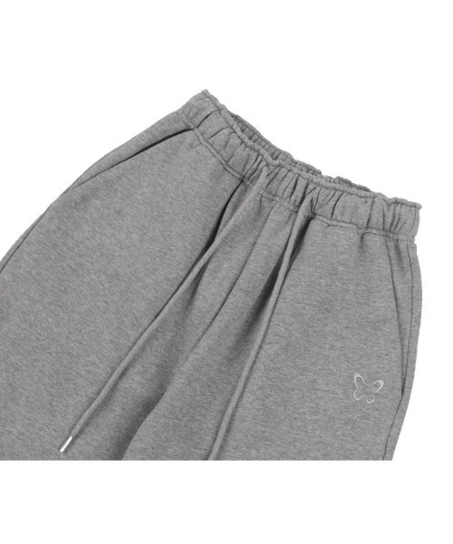 FANCY CLUB（ファンシークラブ）の「韓国ブランド NASTY FANCY CLUB ナスティーファンシークラブ 2 WAY PUNCH LETTERING SWEATPANTS ロゴスウェットパンツ オーバーサイズ ワイドパンツ ハーフパンツ 長ズボン 韓国ファッション（スウェットパンツ・レディース・グレー/ブラック・M）」の17枚目の写真