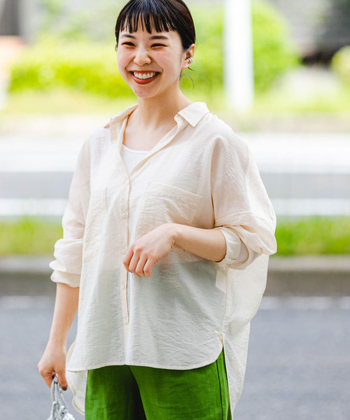 ITEMS URBANRESEARCH（アイテムズ アーバンリサーチ）の「『2WAY仕様』シアーポケットスキッパーシャツ（シャツ/ブラウス・レディース・ブラック/ライトブルー/ホワイト系その他・FREE）」の2枚目の写真