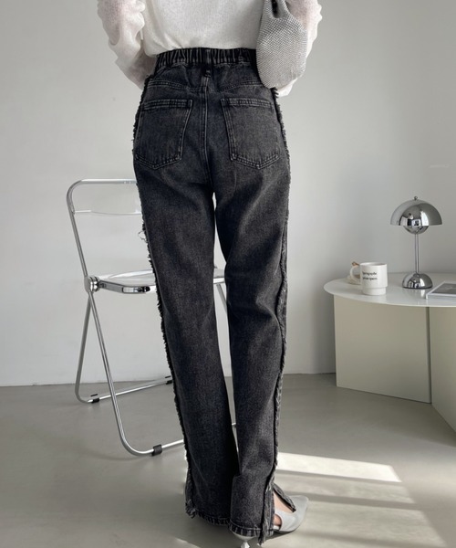 Ada.(エイダ)の「サイド フリンジデザイン デニムパンツ(デニムパンツ・レディース・ブラック/ライトブルー/アイボリー・FREE)」の17枚目の写真