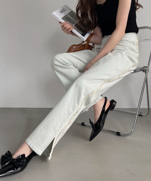 Ada.(エイダ)の「サイド フリンジデザイン デニムパンツ(デニムパンツ・レディース・ブラック/ライトブルー/アイボリー・FREE)」の5枚目の写真