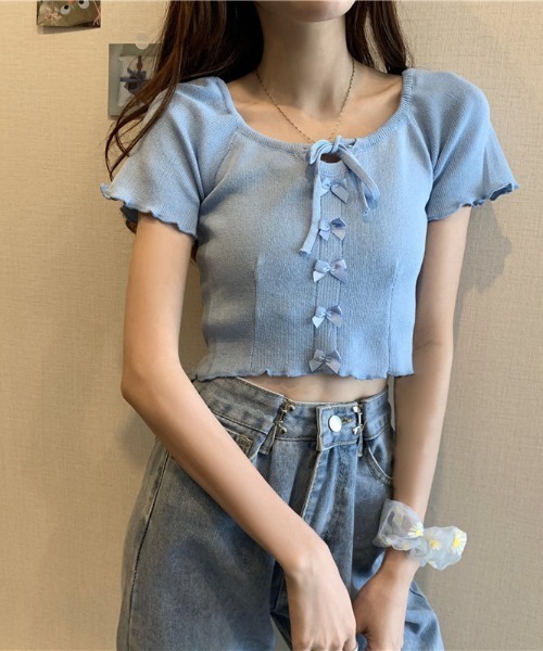 Jayro(ジャイロ)の「前リボンクロップド丈サマーニットプルオーバー(Tシャツ/カットソー・レディース・ブラック/ブルー/ラベンダー/ホワイト・FREE)」の5枚目の写真