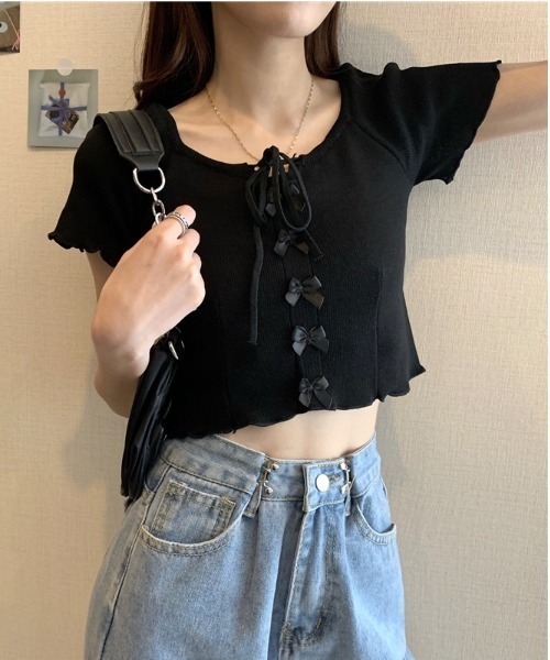 Jayro(ジャイロ)の「前リボンクロップド丈サマーニットプルオーバー(Tシャツ/カットソー・レディース・ブラック/ブルー/ラベンダー/ホワイト・FREE)」の11枚目の写真