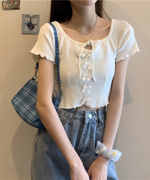 Jayro(ジャイロ)の「前リボンクロップド丈サマーニットプルオーバー(Tシャツ/カットソー・レディース・ブラック/ブルー/ラベンダー/ホワイト・FREE)」の13枚目の写真