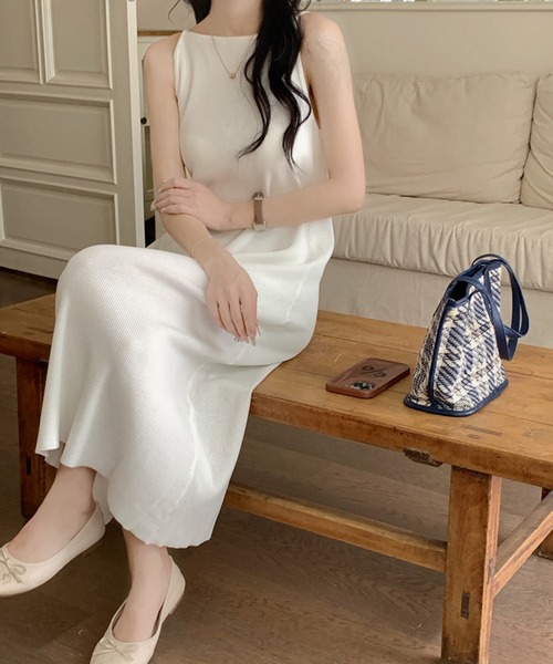 MILAE(ミレ)の「リブ編みサマーニットキャミロングワンピース(ワンピース・レディース・ホワイト×ブラック/ブラック/ホワイト・FREE)」の7枚目の写真