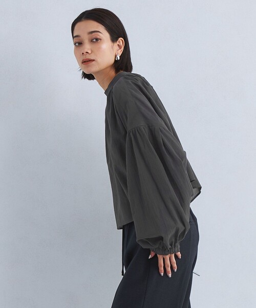 green label relaxing(グリーンレーベルリラクシング)の「2WAY クロップド ギャザー ブラウス(シャツ/ブラウス・レディース・ナチュラル/ライラック/ブラック・FREE)」の11枚目の写真