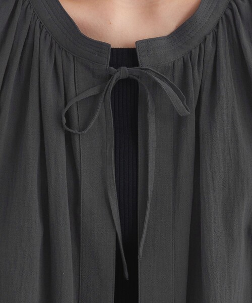 green label relaxing(グリーンレーベルリラクシング)の「2WAY クロップド ギャザー ブラウス(シャツ/ブラウス・レディース・ナチュラル/ライラック/ブラック・FREE)」の8枚目の写真