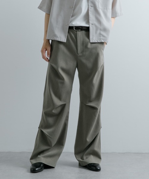 SENSE OF PLACE by URBAN RESEARCH（センスオブプレイスバイアーバンリサーチ）の「ランダムタックフレアパンツ（その他パンツ・メンズ・ブラック/カーキ・MEDIUM/LARGE）」の9枚目の写真