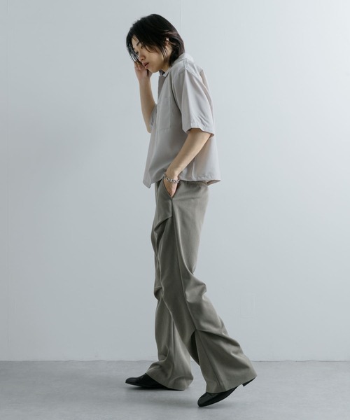 SENSE OF PLACE by URBAN RESEARCH（センスオブプレイスバイアーバンリサーチ）の「ランダムタックフレアパンツ（その他パンツ・メンズ・ブラック/カーキ・MEDIUM/LARGE）」の14枚目の写真