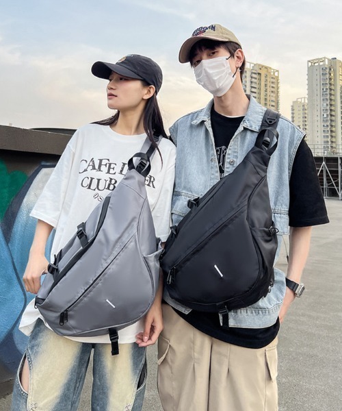B.R.U(ブル)の「ワンショルダー/クロスボディバッグ(ボディバッグ/ウエストポーチ・メンズ・ネイビー/ブラック/カーキ/グレー・FREE)」の12枚目の写真