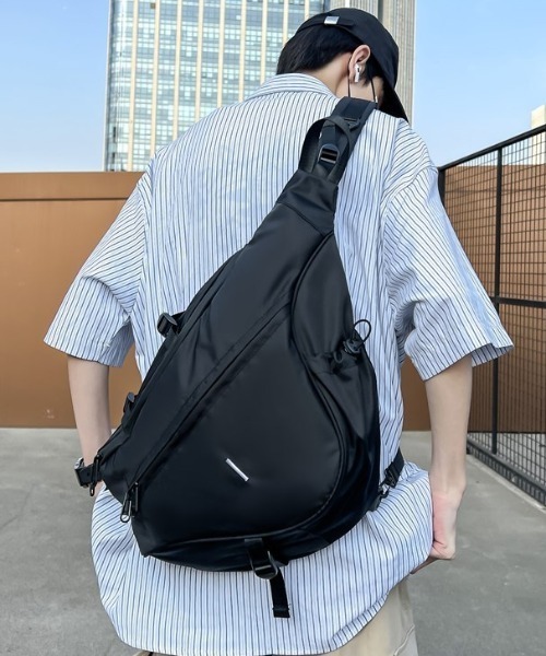 DKNY★クロス ボディバッグ ワンショルダー ショルダーバッグ DKNY☆クロス ボディバッグ ワンショルダー ショルダーバッグ