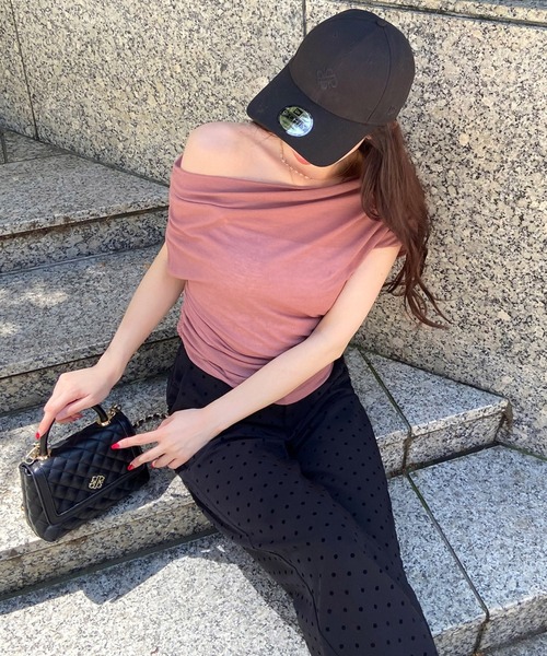 ROYAL PARTY（ロイヤルパーティー）の「アシンメトリードレープカットトップス（Tシャツ/カットソー・レディース・ブラック/マルチ/ピンク・FREE）」の3枚目の写真