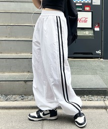 サイドライン裾ドロストトラックパンツ