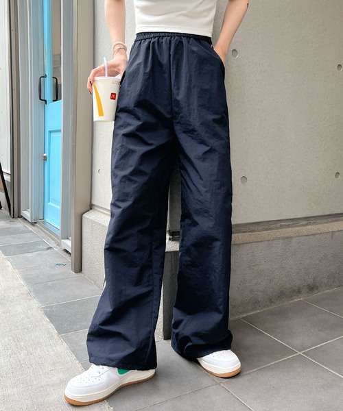 ABYS(アビス)の「サイドライン裾ドロストトラックパンツ(その他パンツ・レディース・ネイビー/ホワイト・FREE)」の6枚目の写真