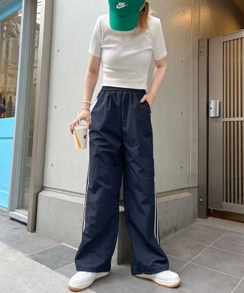 ABYS(アビス)の「サイドライン裾ドロストトラックパンツ(その他パンツ・レディース・ネイビー/ホワイト・FREE)」の7枚目の写真