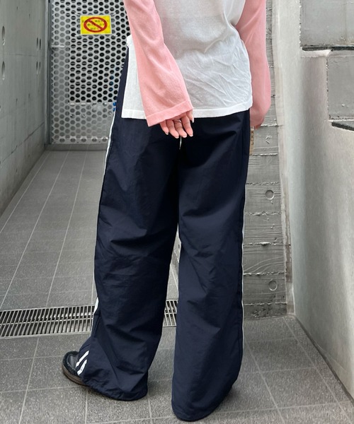ABYS(アビス)の「サイドライン裾ドロストトラックパンツ(その他パンツ・レディース・ネイビー/ホワイト・FREE)」の10枚目の写真