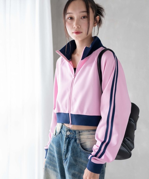 WEGO（ウィゴー）の「WEGO/【新色追加でリバイバル！】ショートトラックジャケット（ブルゾン・レディース・ブラック/ワイン/その他1/ネイビー/ピンク・FREE）」の3枚目の写真