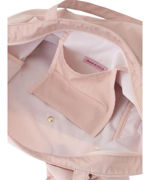 Maison de FLEUR（メゾンドフルール）の「フロントフリルキャリーオンバッグ（ボストンバッグ・レディース・ブラック/ピンク・FREE）」の18枚目の写真
