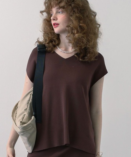 saloon（サルーン）の「SALOON(サルーン)/Vネックフレンチスリーブニット【手洗い可】セットアップ可（ニット/セーター・レディース・ブラウン/ブラック・FREE）」の22枚目の写真