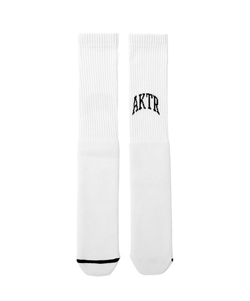 AKTR(アクター)の「AKTR MONSTER SOCKS "COLLEGE LOGO"(アクター モンスター ソックス ”カレッジ ロゴ”)(ソックス/靴下・メンズ・ホワイト/ネイビー・FREE)」の2枚目の写真