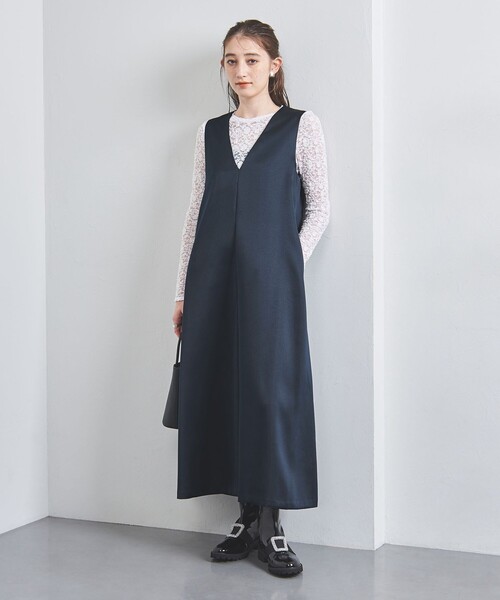 UNITED ARROWS（ユナイテッドアローズ）の「サテン Vネック ジャンパースカート（ワンピース・レディース・ブラック/ネイビー・36/38）」の5枚目の写真